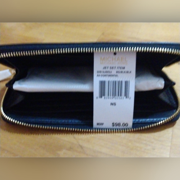 ***SOLD***Michael Kors Tote Handbag & Wallet - Picture 8 of 8